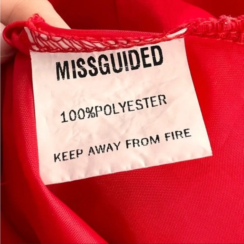 MISSGUIDED red dress - halter, keyhole top with pleated detail. A-line skirt - Picture 14 of 14